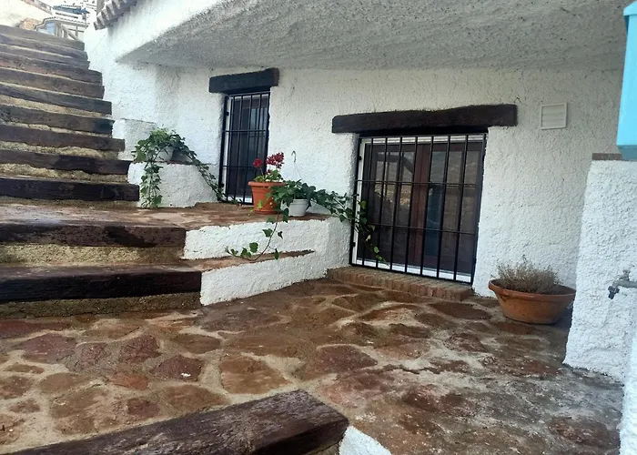 Casa Cueva La Parra.